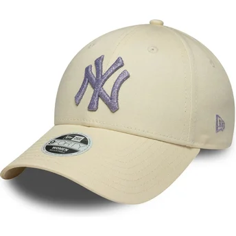 Beżowa regulowana czapka z zakrzywionym daszkiem z fioletowym logo dla kobiet 9FORTY Metallic Logo New York Yankees MLB New Era