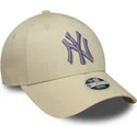 cappellino-curvo-beige-regolabile-con-logo-viola-da-donna-9forty-metallic-logo-dei-new-york-yankees-mlb-di-new-era
