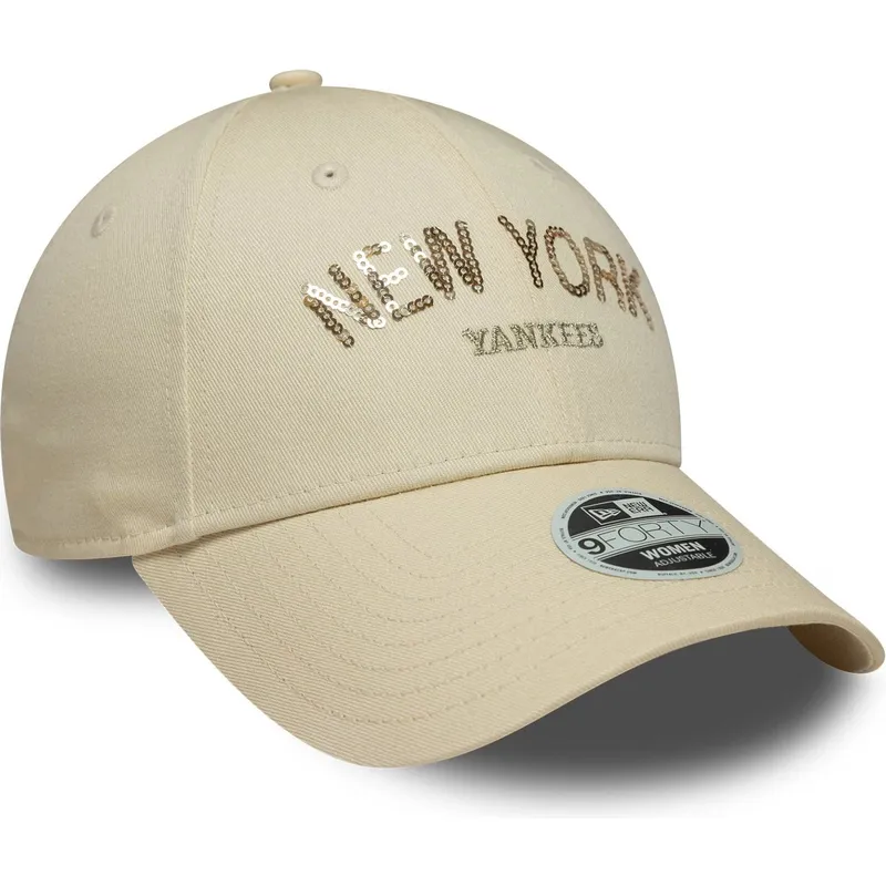 buet-beige-justerbar-kasket-til-kvinder-9forty-sequin-wordmark-fra-new-york-yankees-mlb-fra-new-era