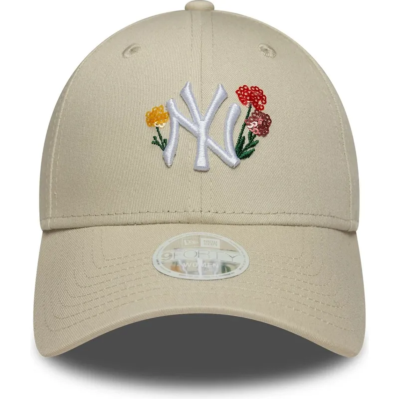 buet-beige-justerbar-kasket-til-kvinder-9forty-floral-icon-fra-new-york-yankees-mlb-fra-new-era