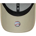 bezowa-regulowana-czapka-z-daszkiem-z-bezowym-logo-dla-kobiet-9forty-pu-new-york-yankees-mlb-new-era