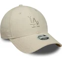 beige-verstellbare-curved-cap-mit-beigem-logo-fur-damen-9forty-m-crown-pastel-cord-der-los-angeles-dodgers-mlb-von-new-era