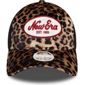 czapka-trucker-w-panterke-dla-kobiet-9forty-a-frame-m-crown-new-era
