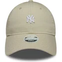 cappellino-curvo-beige-regolabile-da-donna-9twenty-washed-mini-dei-new-york-yankees-mlb-di-new-era
