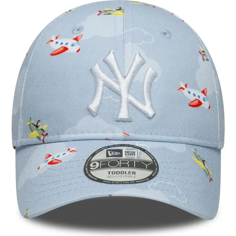 jasnoniebieska-regulowana-czapka-z-daszkiem-dla-malego-dziecka-9forty-plane-all-over-print-new-york-yankees-mlb-new-era
