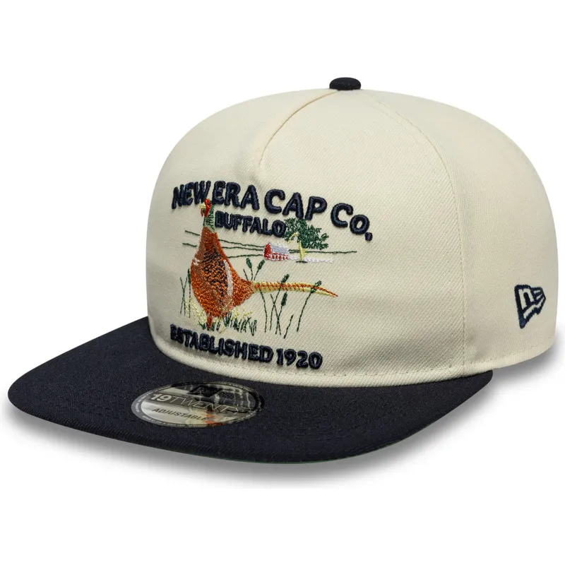 casquette-plate-beige-et-bleue-marine-ajustable-19twenty-outdoor-graphic-new-era