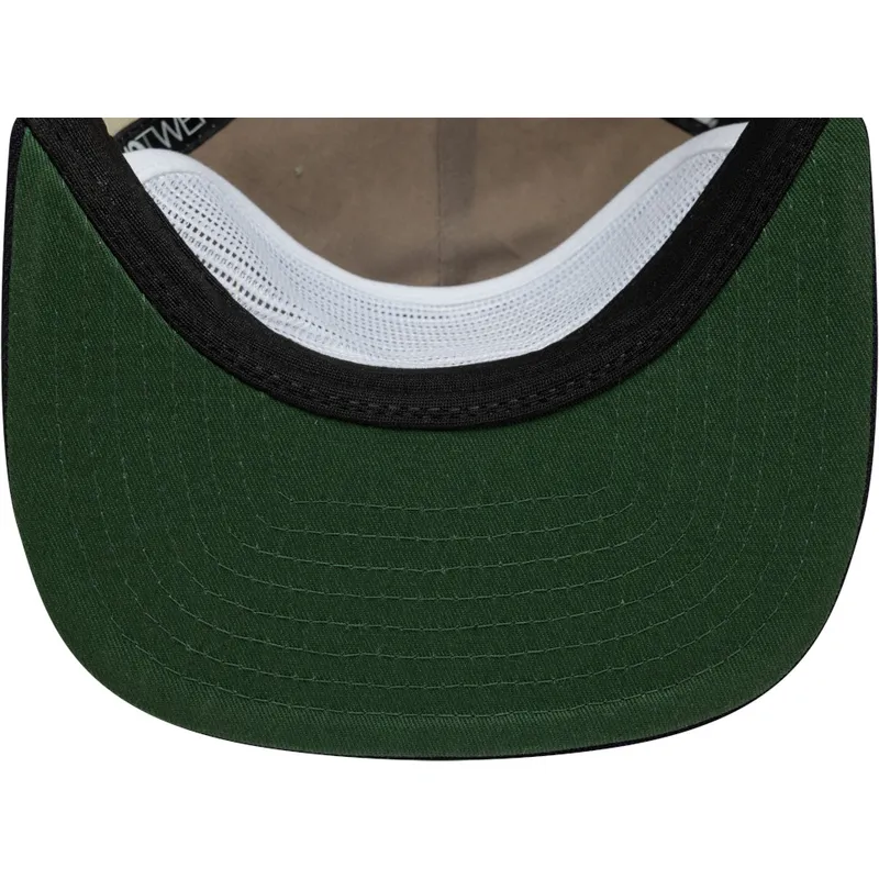 flad-kasket-beige-og-marinebla-justerbar-19twenty-outdoor-graphic-fra-new-era