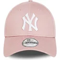 new-era-curved-brim-white-logo-9forty-league-essential-new-york-yankees-mlb-light-pink-adjustable-cap