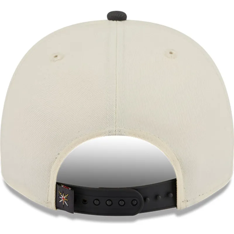 buet-beige-og-sort-snapback-kasket-9fifty-a-frame-classic-fra-vegas-golden-knights-nhl-fra-new-era