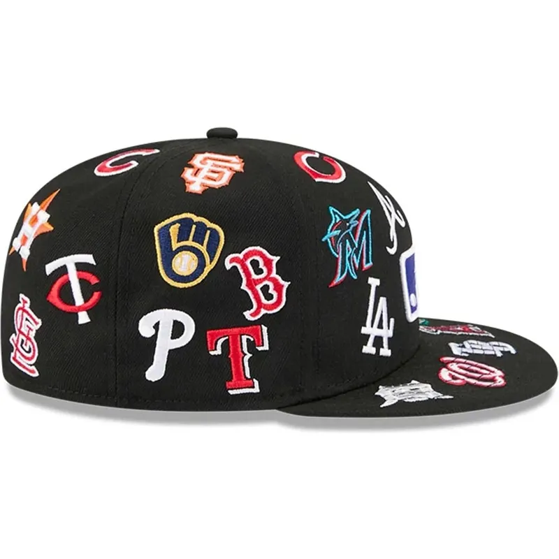 schwarze-enganliegende-59fifty-all-over-flat-cap-von-mlb-von-new-era
