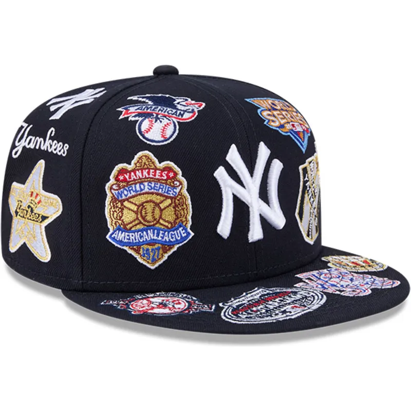 cappello-piatto-blu-marino-regolabile-59fifty-all-over-logos-dei-new-york-yankees-mlb-di-new-era