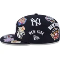 gorra-plana-azul-marino-ajustada-59fifty-all-over-logos-de-new-york-yankees-mlb-de-new-era