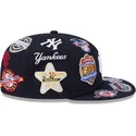 flad-marinebla-tilpasset-59fifty-all-over-logos-kasket-fra-new-york-yankees-mlb-af-new-era