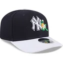 casquette-courbee-bleue-marine-snapback-9seventy-stretch-snap-flower-new-york-yankees-mlb-new-era
