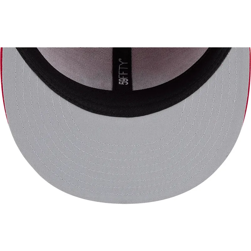 rote-angepasste-59fifty-flachkappe-canada-2026-world-baseball-classic-von-new-era