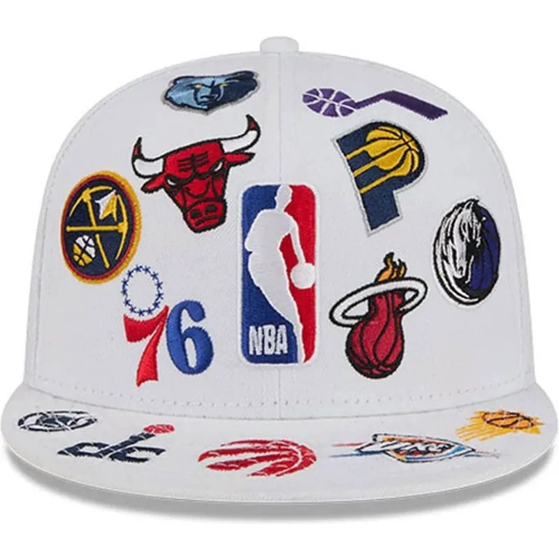 biala-dopasowana-czapka-z-daszkiem-59fifty-all-over-nba-new-era