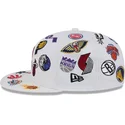 hvid-fitted-59fifty-all-over-nba-flatcap-fra-new-era