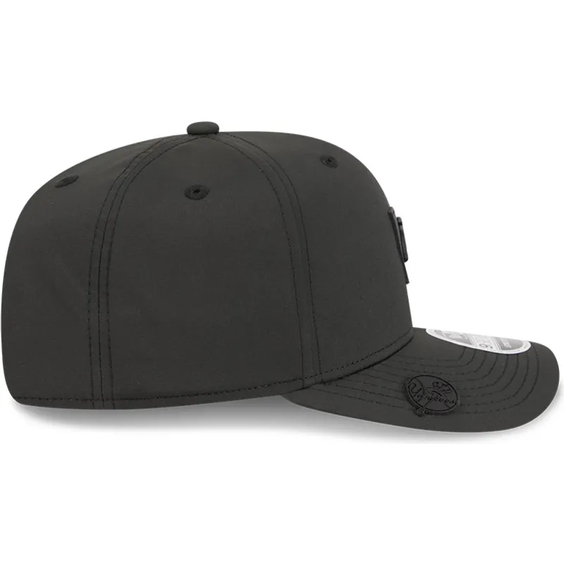 cappellino-curvo-nero-snapback-9seventy-stretch-snap-clubhouse-dei-new-york-yankees-mlb-di-new-era