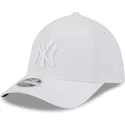 biala-dopasowana-czapka-z-zakrzywionym-daszkiem-z-bialym-logo-39thirty-m-crown-a-frame-new-york-yankees-mlb-od-new-era