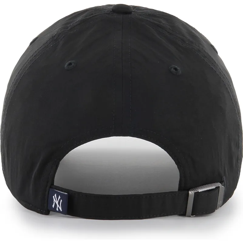 cappellino-curvo-nero-regolabile-clean-up-eight-bit-hero-dei-new-york-yankees-mlb-di-47-brand