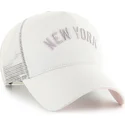 beige-og-lyserod-trucker-kasket-offside-dt-soft-glow-script-fra-new-york-yankees-mlb-fra-47-brand