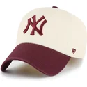 cappellino-curvo-beige-e-granata-regolabile-clean-up-two-tone-no-loop-label-dei-new-york-yankees-mlb-di-47-brand