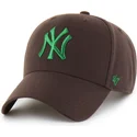 gorra-curva-marron-snapback-con-logo-verde-mvp-de-new-york-yankees-mlb-de-47-brand