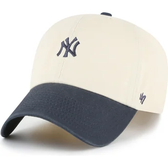 Buet beige og marineblå justerbar kasket Clean Up Base Runner Two Tone fra New York Yankees MLB fra 47 Brand