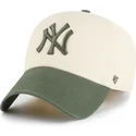 cappellino-curvo-beige-e-verde-regolabile-clean-up-two-tone-no-loop-label-dei-new-york-yankees-mlb-di-47-brand
