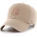 brun-buet-kasket-justerbar-med-brunt-logo-clean-up-no-loop-label-fra-new-york-yankees-mlb-fra-47-brand
