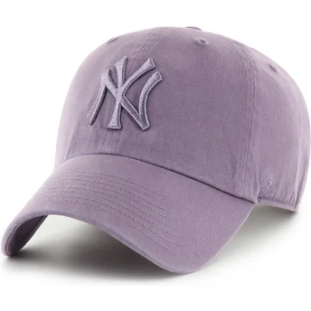 Justerbar violet buet kasket med violet Clean Up Iris-logo fra New York Yankees MLB fra 47 Brand