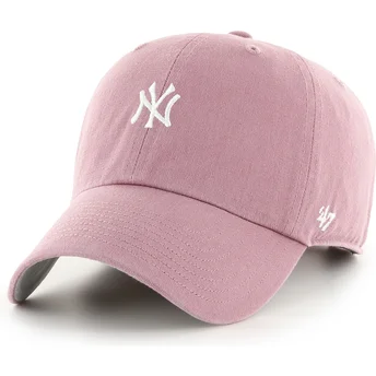 Lyserød justerbar buet kasket Clean Up Base Runner Mini Logo fra New York Yankees MLB af 47 Brand