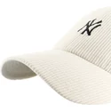 gorra-curva-beige-ajustable-clean-up-cord-base-runner-de-new-york-yankees-mlb-de-47-brand