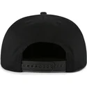 svart-platt-snapback-keps-med-svart-captain-rl-contemporary-logotyp-fran-new-york-yankees-mlb-av-47-brand