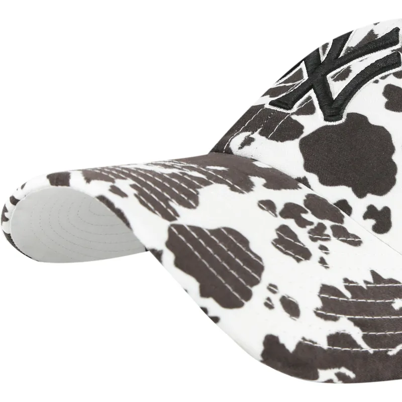 biala-regulowana-czapka-z-zakrzywionym-daszkiem-clean-up-bessie-new-york-yankees-mlb-od-47-brand