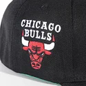 gorra-plana-negra-snapback-triple-play-de-chicago-bulls-nba-de-mitchell-ness