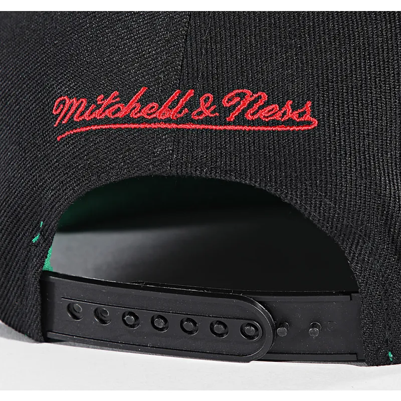 cappello-piatto-nero-snapback-triple-play-dei-chicago-bulls-nba-di-mitchell-ness