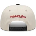 schwarze-und-beige-flatcap-snapback-across-the-board-der-philadelphia-76ers-nba-von-mitchell-ness