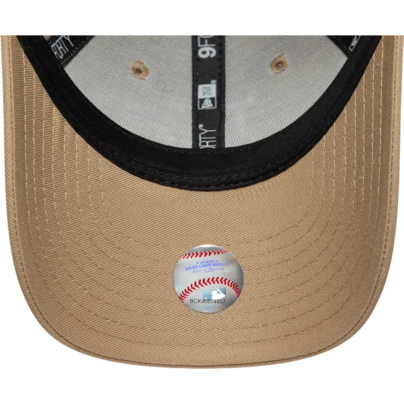 cappellino-curvo-beige-regolabile-per-bambino-9forty-icon-dei-los-angeles-dodgers-mlb-di-new-era