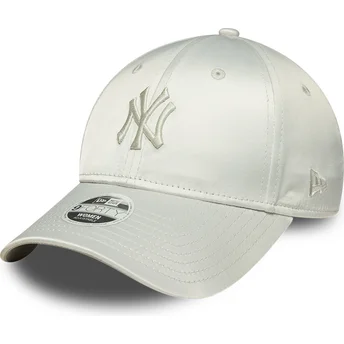 Cappellino curvo verde regolabile da donna 9FORTY Bow Back Satin dei New York Yankees MLB di New Era