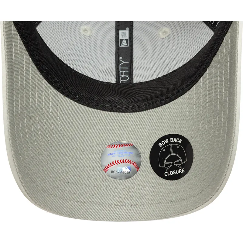 cappellino-curvo-verde-regolabile-da-donna-9forty-bow-back-satin-dei-new-york-yankees-mlb-di-new-era