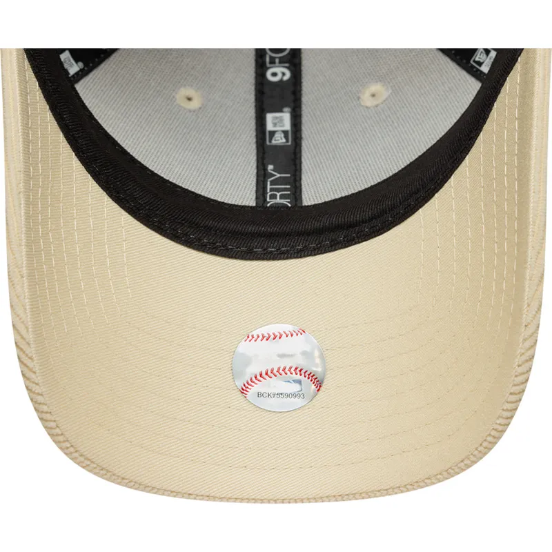 casquette-courbee-beige-ajustable-pour-femme-9forty-mini-cord-new-york-yankees-mlb-new-era