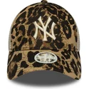 czapka-trucker-w-panterke-dla-kobiet-9forty-m-crown-a-frame-leopard-new-york-yankees-mlb-new-era