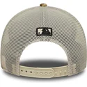 czapka-trucker-w-panterke-dla-kobiet-9forty-m-crown-a-frame-leopard-new-york-yankees-mlb-new-era