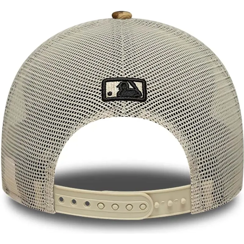 new-era-women-9forty-m-crown-a-frame-leopard-new-york-yankees-mlb-leopard-trucker-hat