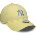 zolta-zakrzywiona-czapka-regulowana-damska-9twenty-league-essential-midi-new-york-yankees-mlb-new-era