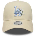 cappellino-trucker-beige-con-logo-blu-da-donna-9forty-a-frame-floral-dei-los-angeles-dodgers-mlb-di-new-era