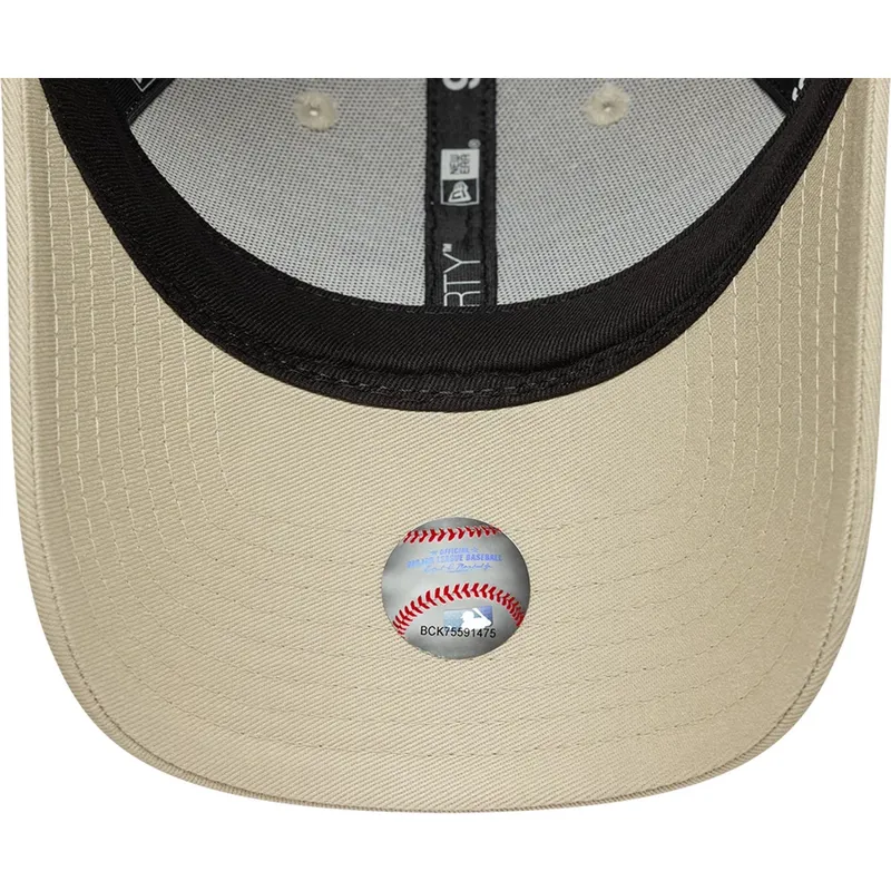 bojd-beige-justerbar-keps-for-dam-9forty-metallic-fran-new-york-yankees-mlb-av-new-era