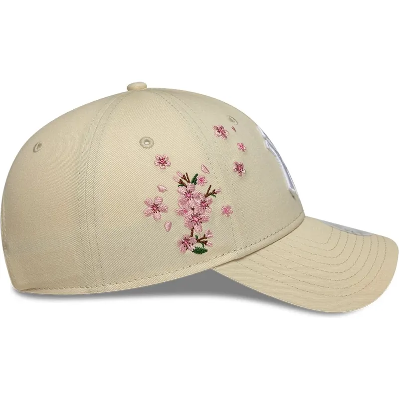 bojd-beige-justerbar-keps-for-dam-9forty-floral-icon-side-fran-new-york-yankees-mlb-av-new-era