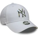 cappellino-curvo-bianco-regolabile-da-donna-9forty-floral-infill-dei-new-york-yankees-mlb-di-new-era